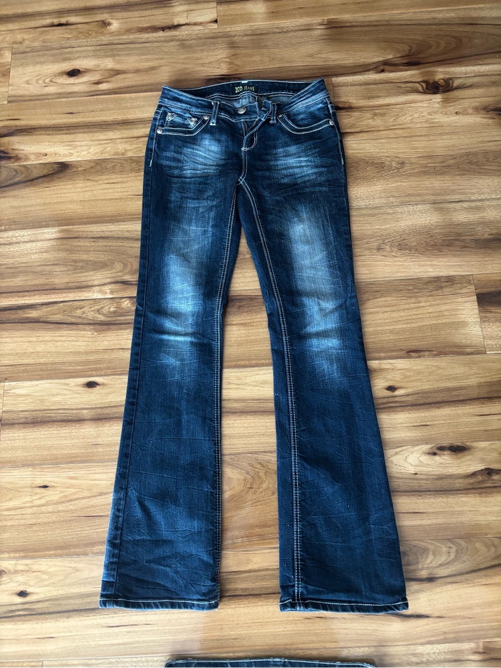 Flared Women’s Jeans in Dark Blue by 120% LINO